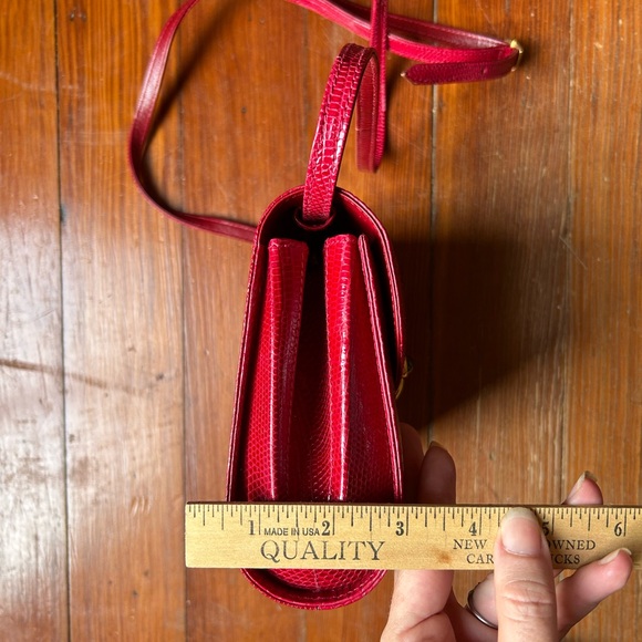 Vintage Gucci red reptile leather shoulder bag. Excellent condition. - Picture 6 of 8